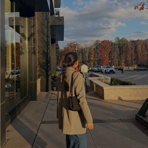 Meet your Posher, Ana